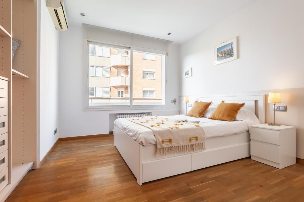 Flateli Paris Apartment Barcelona Exterior photo
